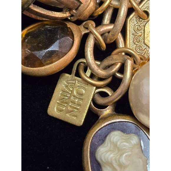 Vintage John Wind Safety Pin Brooch with Key, Cameo, Faux Pearl Charms - Picture 4 of 4